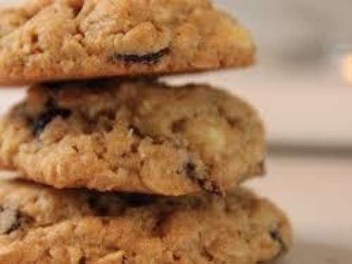 Gluten Free Oatmeal, White Chocolate & Cranberry Cookies 