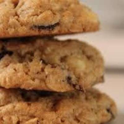 Gluten Free Oatmeal, White Chocolate & Cranberry Cookies 